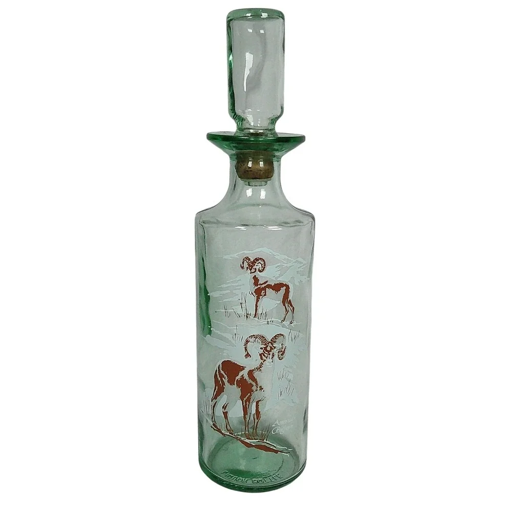 Vintage American Bighorn Glass Decanter Green 12.5in Ram Wildlife Barware